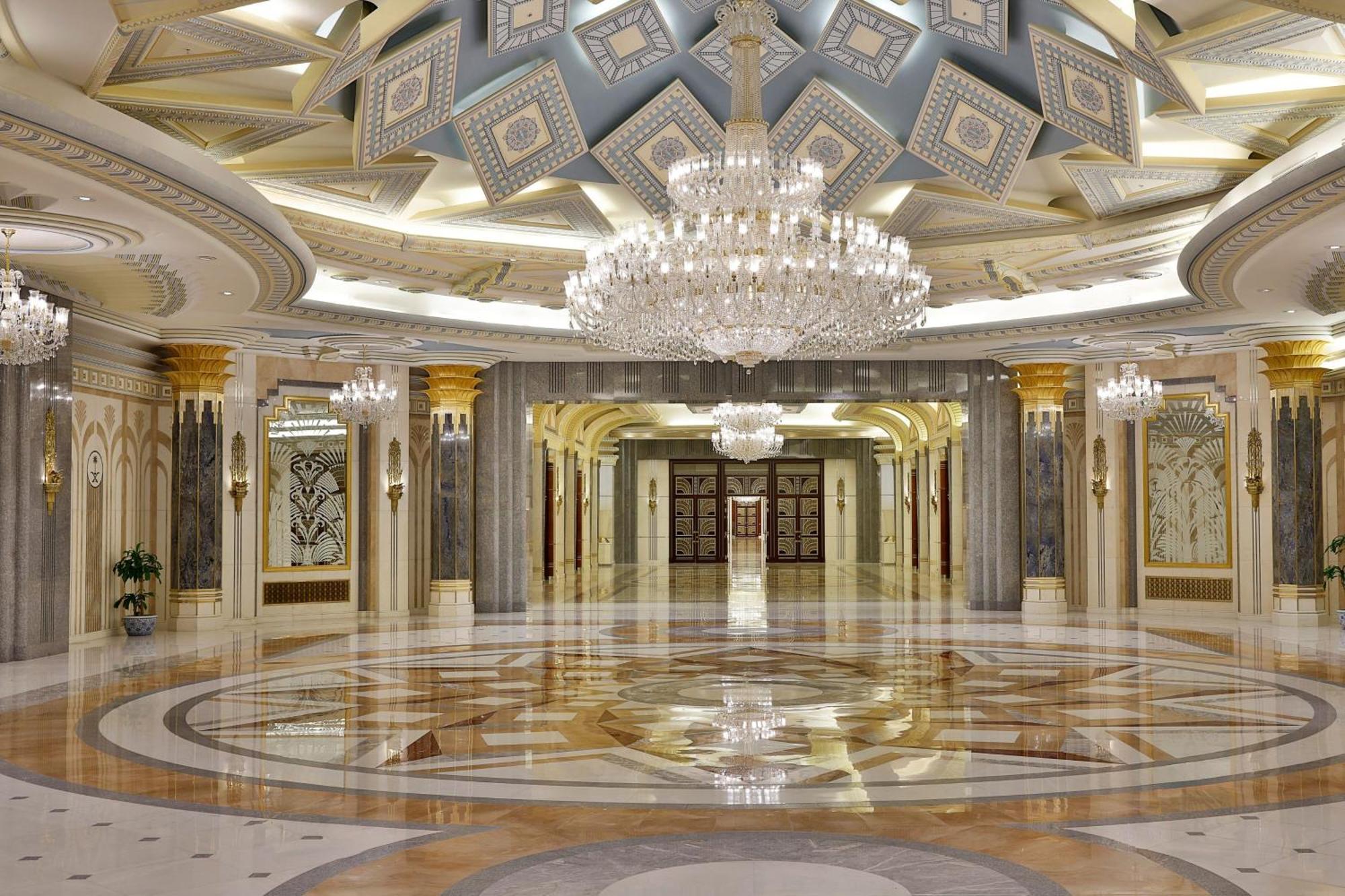 Hotel The Ritz-Carlton Džidda Exteriér fotografie The lobby of the hotel